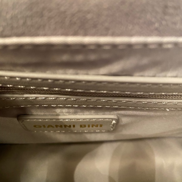 Gianni Bini CrossBody - Picture 4 of 4